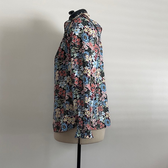 Floral blouse - Picture 4 of 5